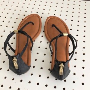 BCBG Kalima Black & Gold Gladiator Flat Sandals 7